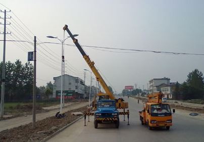 Solar Street lambası yağmurlu günlerde hala açık mı?-风向标 -4 组-夏雨